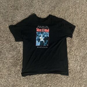 2000s graphic tee